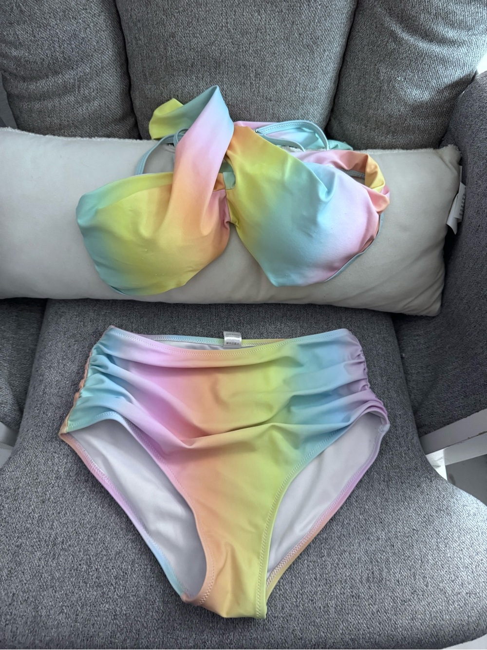 High-Waist Pastel Rainbow Ruched Shorts — Women's High Rise